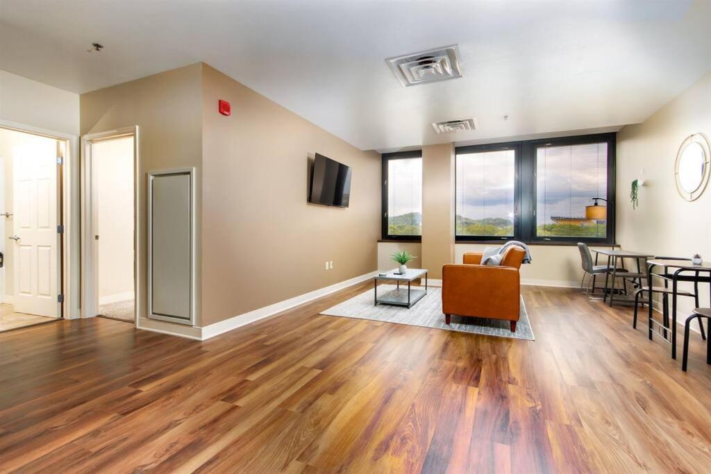 Sprawling Stadium Views Wonderful Location 24-7 Parking Gym Lounge Pittsburgh Kültér fotó