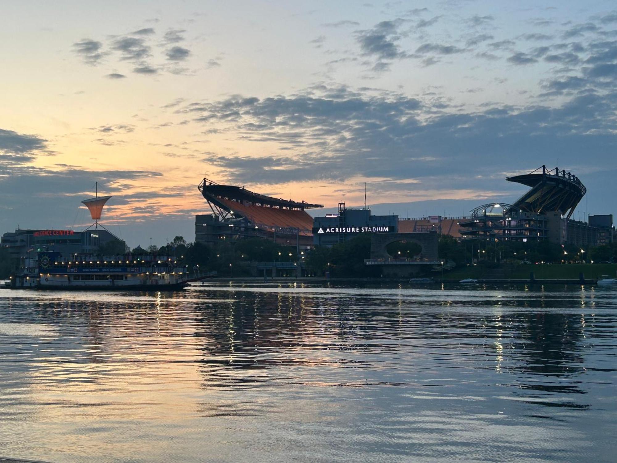 Sprawling Stadium Views Wonderful Location 24-7 Parking Gym Lounge Pittsburgh Kültér fotó